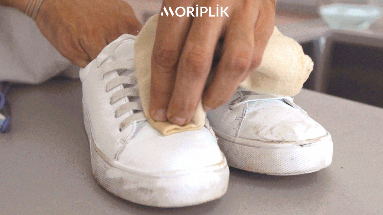 Beyaz Ayakkabı Nasıl Temizlenir?  8 Kolay Öneri
